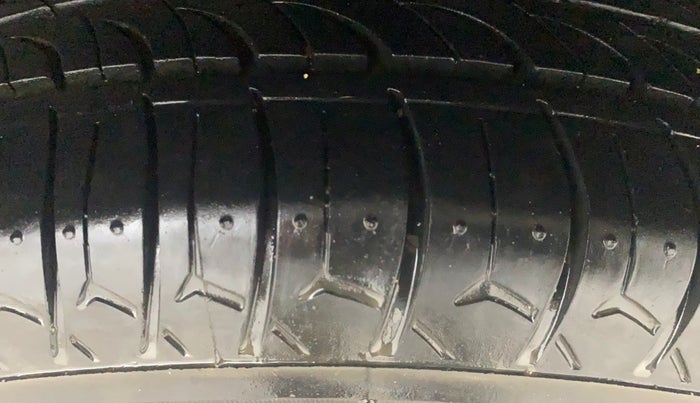 2018 Tata Tiago XM PETROL, Petrol, Manual, 84,145 km, Left Rear Tyre Tread