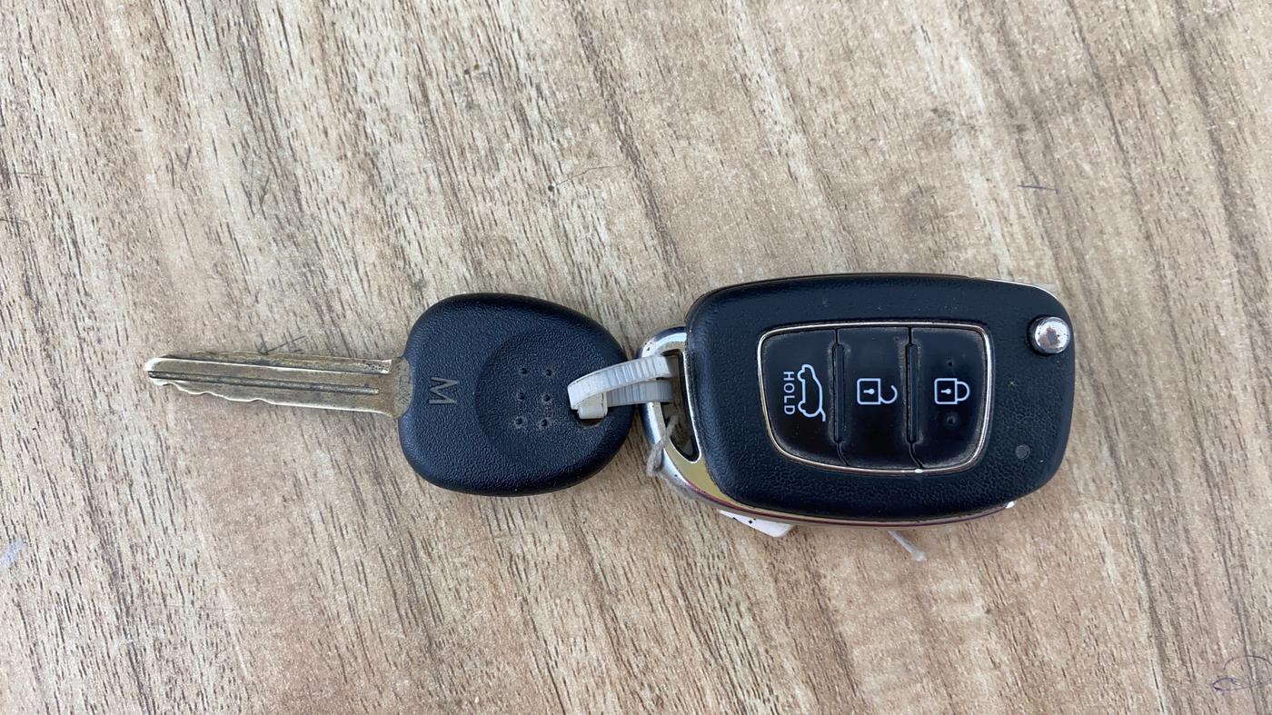 2019 Hyundai VENUE S 1.2, CNG, Manual, 61,737 km, Key Close Up