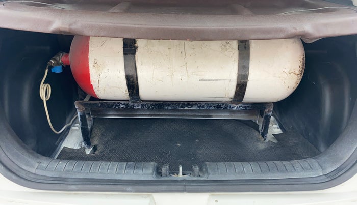 2019 Hyundai VENUE S 1.2, CNG, Manual, 61,911 km, Boot Inside