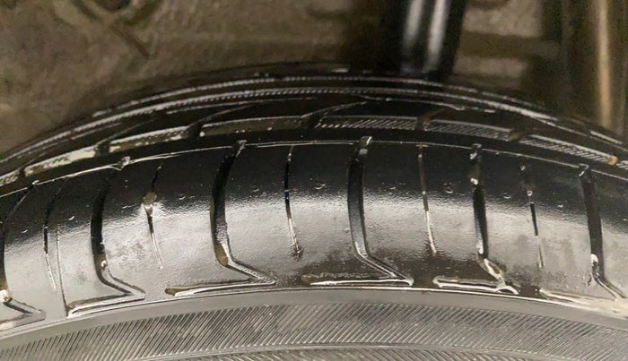 2014 Maruti Celerio VXI AMT, Petrol, Automatic, 72,944 km, Left Rear Tyre Tread