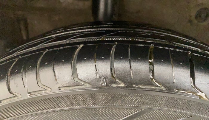 2014 Maruti Celerio VXI AMT, Petrol, Automatic, 72,944 km, Right Rear Tyre Tread