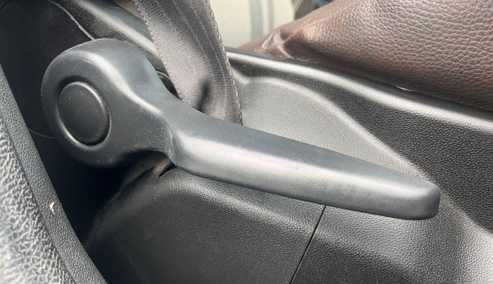 2015 Fiat Avventura ACTIVE 1.4, Petrol, Manual, 54,050 km, Driver Side Adjustment Panel