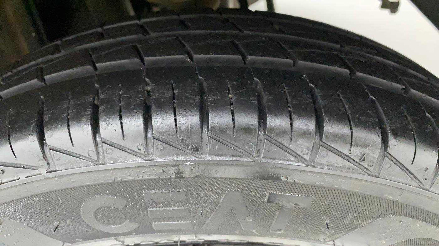 2019 Maruti Alto LXI, Petrol, Manual, 10,180 km, Left Rear Tyre Tread