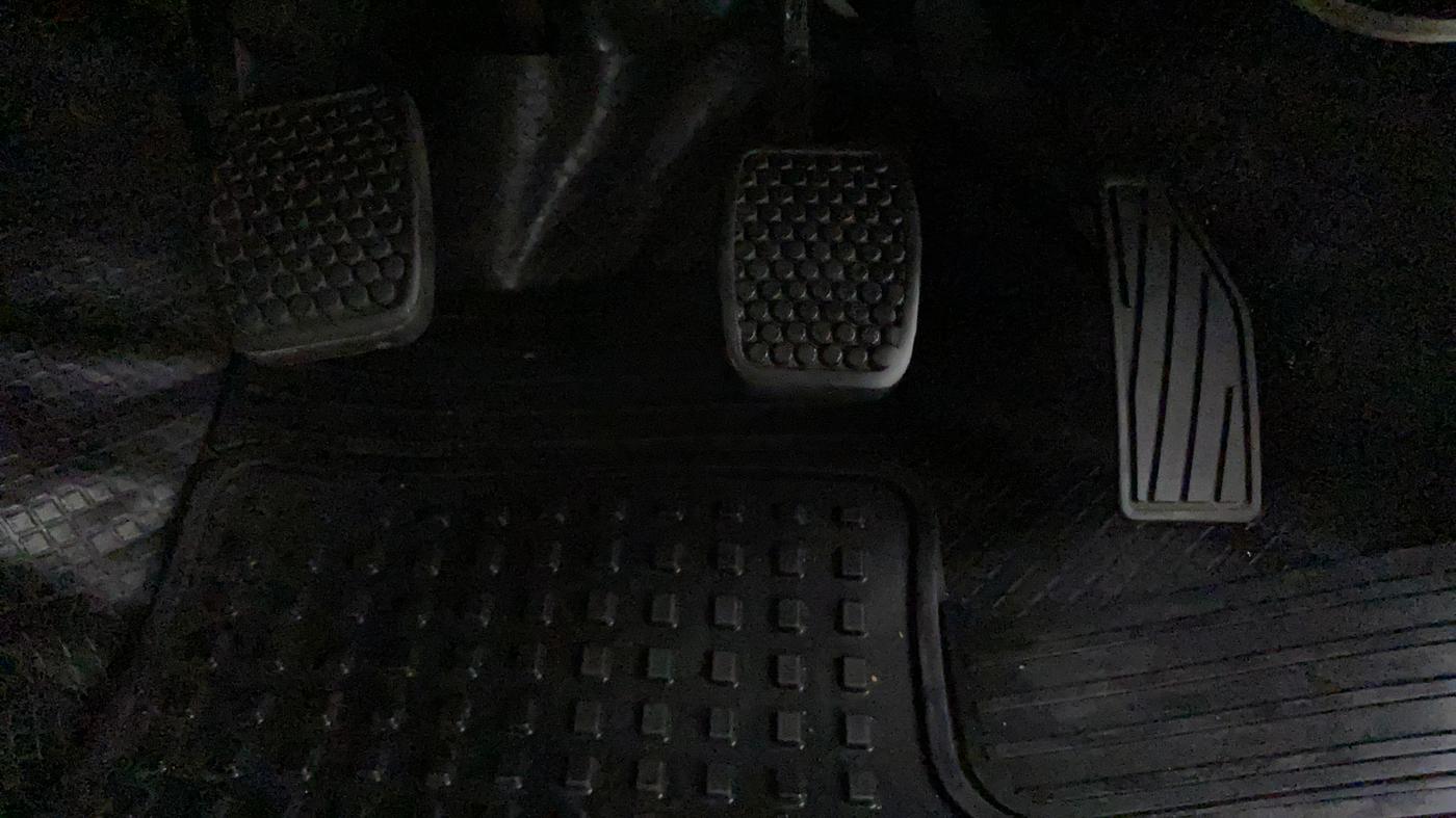 2019 Maruti Alto LXI, Petrol, Manual, 10,180 km, Pedals