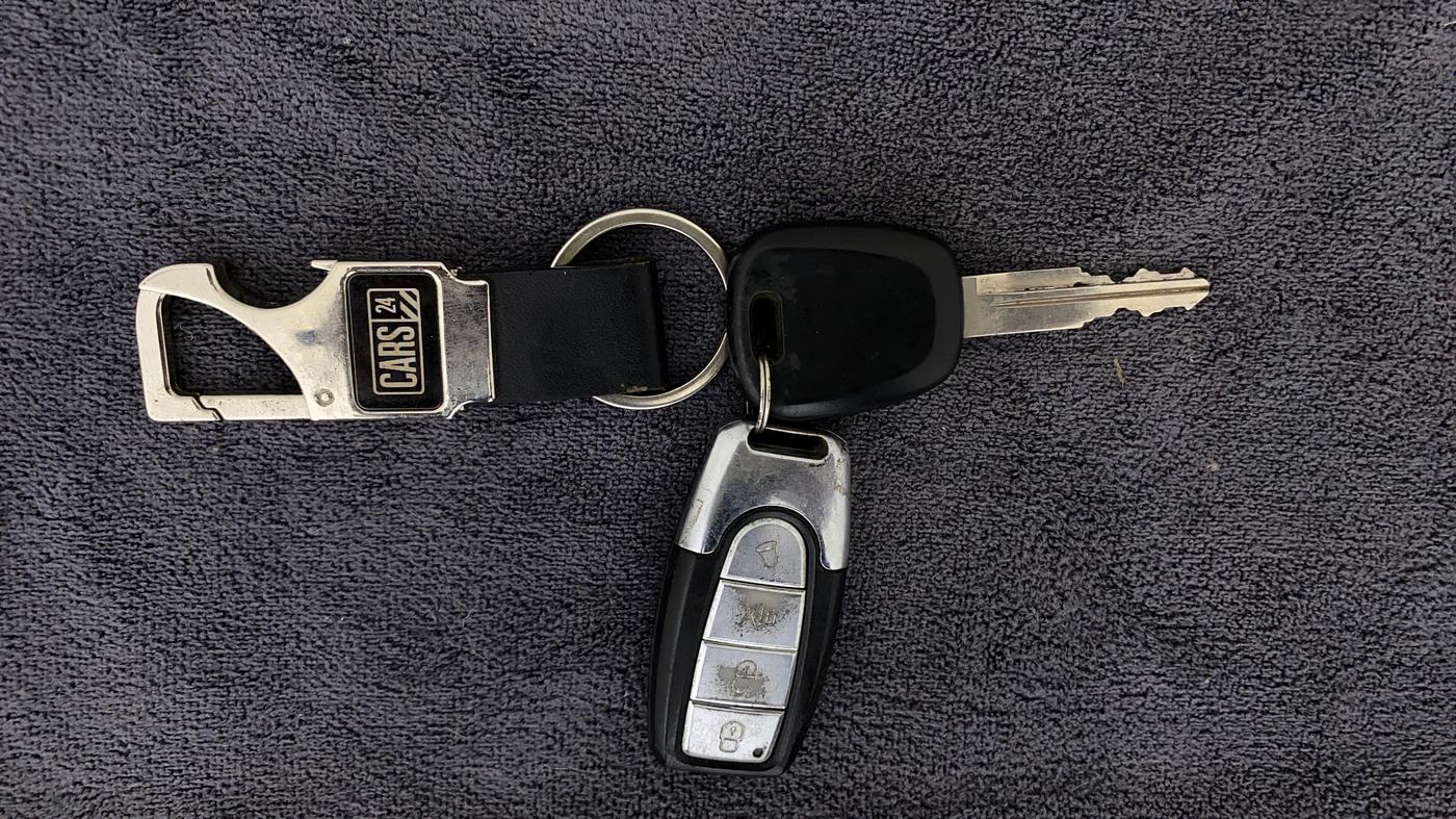 2019 Maruti Alto LXI, Petrol, Manual, 10,180 km, Key Close Up