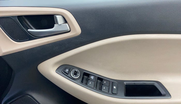 2018 Hyundai Elite i20 ASTA 1.2, Petrol, Manual, 64,043 km, Driver Side Door Panels Control