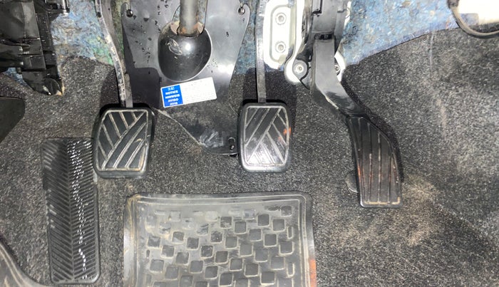 2017 Maruti Ciaz S DIESEL 1.3, Diesel, Manual, 40,820 km, Pedals