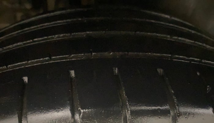 2017 Maruti Ciaz S DIESEL 1.3, Diesel, Manual, 40,820 km, Right Rear Tyre Tread