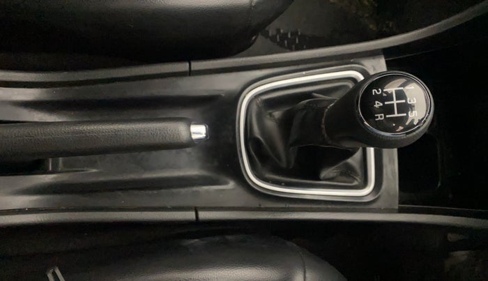 2017 Maruti Ciaz S DIESEL 1.3, Diesel, Manual, 40,820 km, Gear Lever