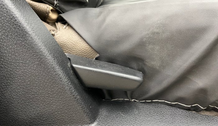 2019 Renault Duster RXS PETROL, Petrol, Manual, 32,006 km, Driver Side Adjustment Panel