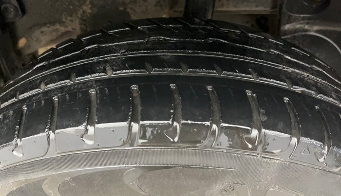 2019 Renault Duster RXS PETROL, Petrol, Manual, 32,006 km, Left Rear Tyre Tread