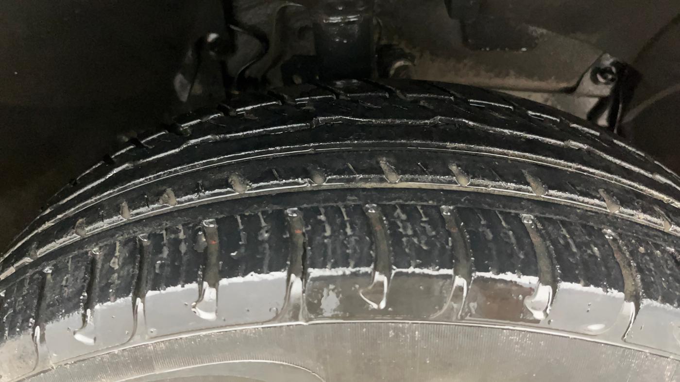 2019 Renault Duster RXS PETROL, Petrol, Manual, 32,006 km, Right Front Tyre Tread