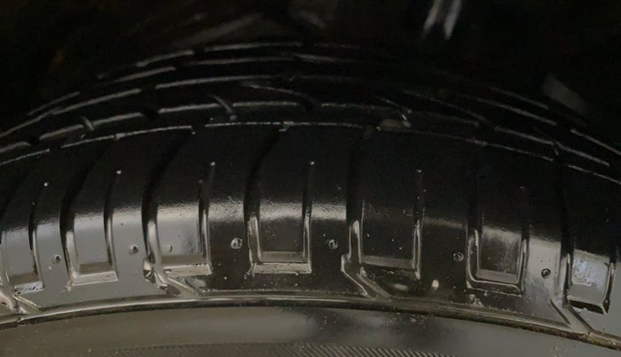 2020 MG HECTOR PLUS SHARP 2.0 DIESEL TURBO MT 6-STR, Diesel, Manual, 71,080 km, Right Front Tyre Tread
