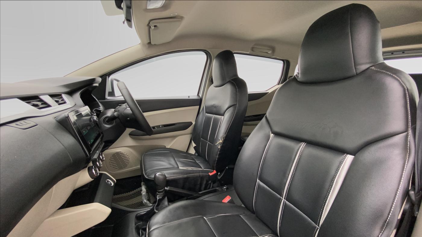 2020 Renault TRIBER RXZ AT, Petrol, Automatic, 25,514 km, Right Side Front Door Cabin