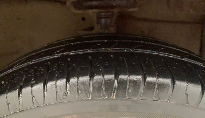 2013 Chevrolet Beat LS PETROL, Petrol, Manual, 60,359 km, Right Front Tyre Tread