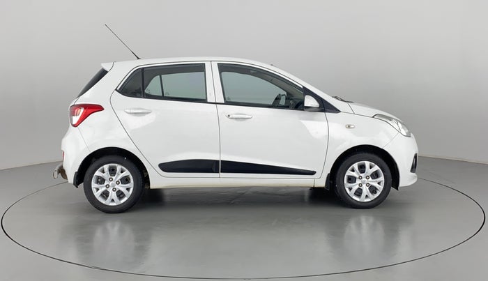 2016 Hyundai Grand i10 MAGNA 1.2 VTVT, Petrol, Manual, 23,914 km, Right Side View