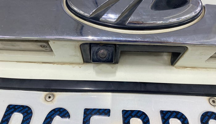 2022 Mahindra XUV300 W8 (O) 1.2 PETROL, Petrol, Manual, 73,373 km, Parking Camera