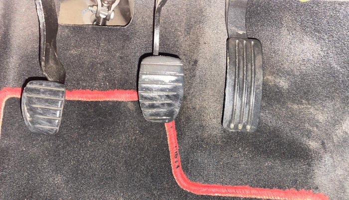 2017 Renault Duster RXL PETROL, Petrol, Manual, 30,983 km, Pedals