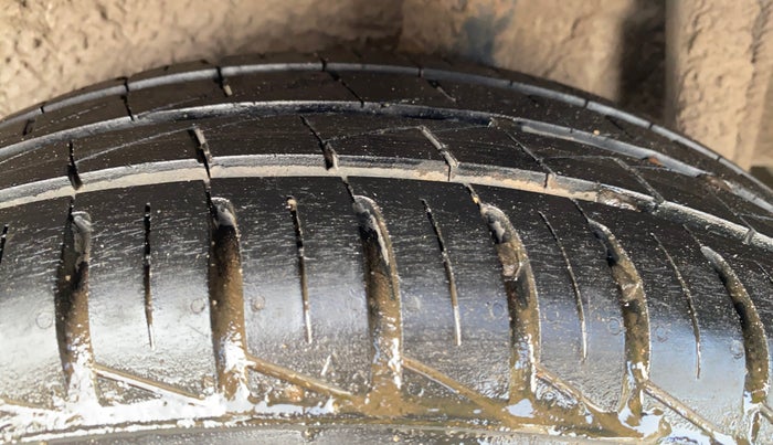 2015 Maruti Celerio VXI, Petrol, Manual, 31,555 km, Left Rear Tyre Tread