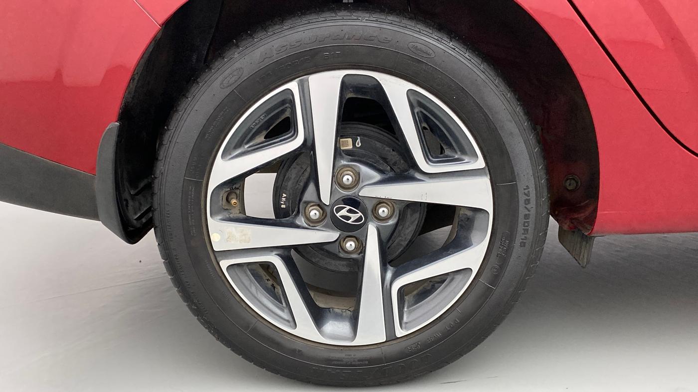 2020 Hyundai AURA SX PLUS 1.2 AMT, Petrol, Automatic, 28,167 km, Right Rear Wheel