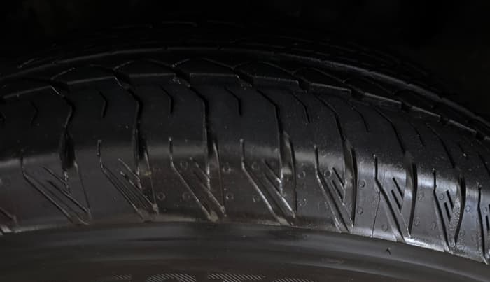 2025 Mahindra XUV700 AX 7 P MT 7 STR, Petrol, Manual, 6,361 km, Left Front Tyre Tread