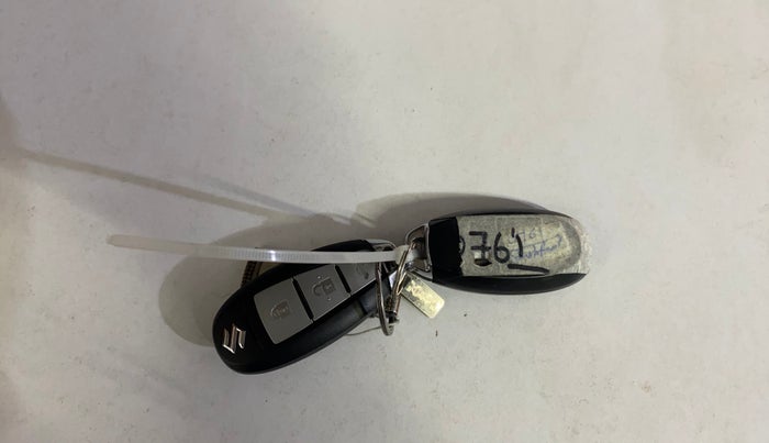 2017 Maruti Ciaz ALPHA 1.4 PETROL, Petrol, Manual, 63,960 km, Key Close Up