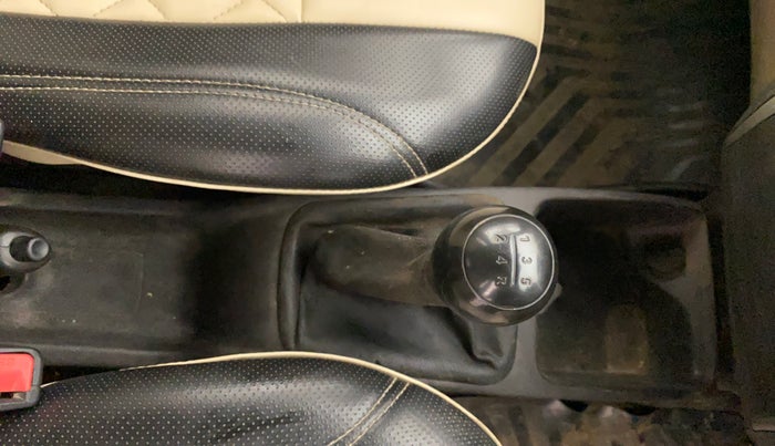 2018 Hyundai Eon SPORTZ, Petrol, Manual, 1,15,605 km, Gear Lever