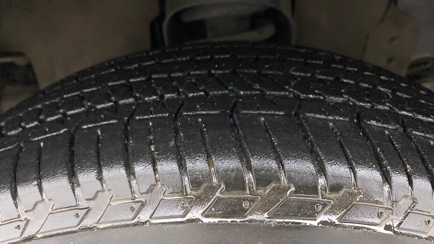 2019 Mahindra Scorpio S9, Diesel, Manual, 89,041 km, Left Front Tyre Tread