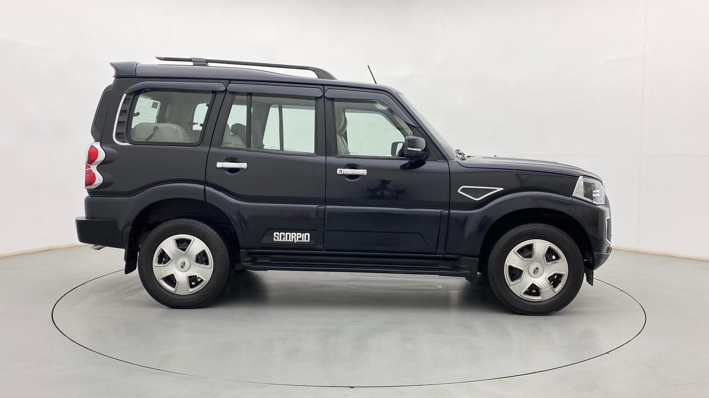 2019 Mahindra Scorpio S9, Diesel, Manual, 89,041 km, Right Side View