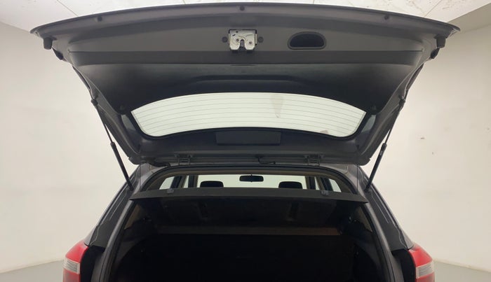 2016 Hyundai Creta SX PLUS 1.6 PETROL, Petrol, Manual, 1,18,762 km, Boot Door Open