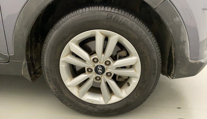 2016 Hyundai Creta SX PLUS 1.6 PETROL, Petrol, Manual, 1,18,762 km, Right Front Wheel