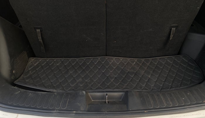 2022 MG HECTOR PLUS SHARP 1.5 PETROL TURBO CVT 6-STR, Petrol, Automatic, 76,670 km, Boot Inside