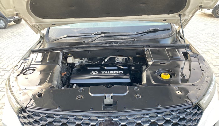 2022 MG HECTOR PLUS SHARP 1.5 PETROL TURBO CVT 6-STR, Petrol, Automatic, 76,670 km, Engine View