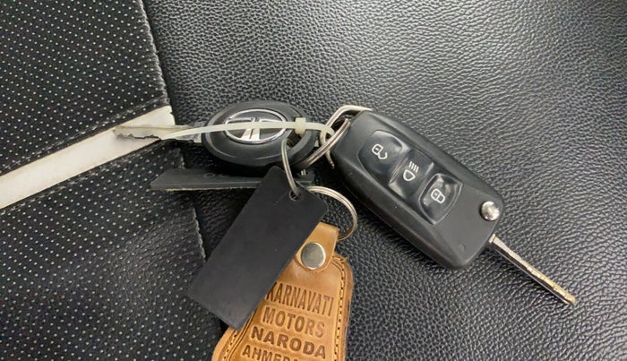 2019 Tata TIGOR XZ PLUS PETROL, Petrol, Manual, 82,756 km, Key Close Up