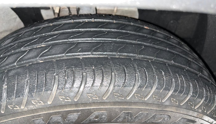 2021 Renault Kiger RXE MT, Petrol, Manual, 26,814 km, Right Front Tyre Tread