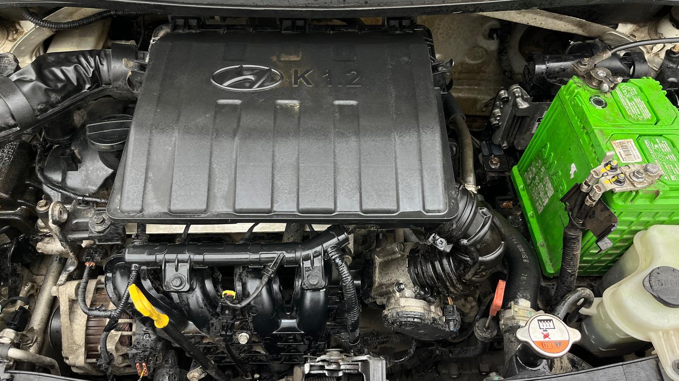 2016 Hyundai Grand i10 ASTA AT 1.2 KAPPA VTVT, Petrol, Automatic, 44,307 km, Engine View