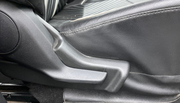 2019 Maruti IGNIS DELTA 1.2, Petrol, Manual, 66,900 km, Driver Side Adjustment Panel