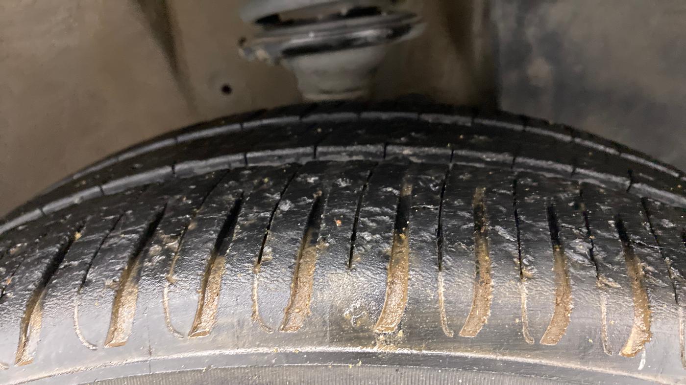 2019 Maruti IGNIS DELTA 1.2, Petrol, Manual, 66,900 km, Right Front Tyre Tread