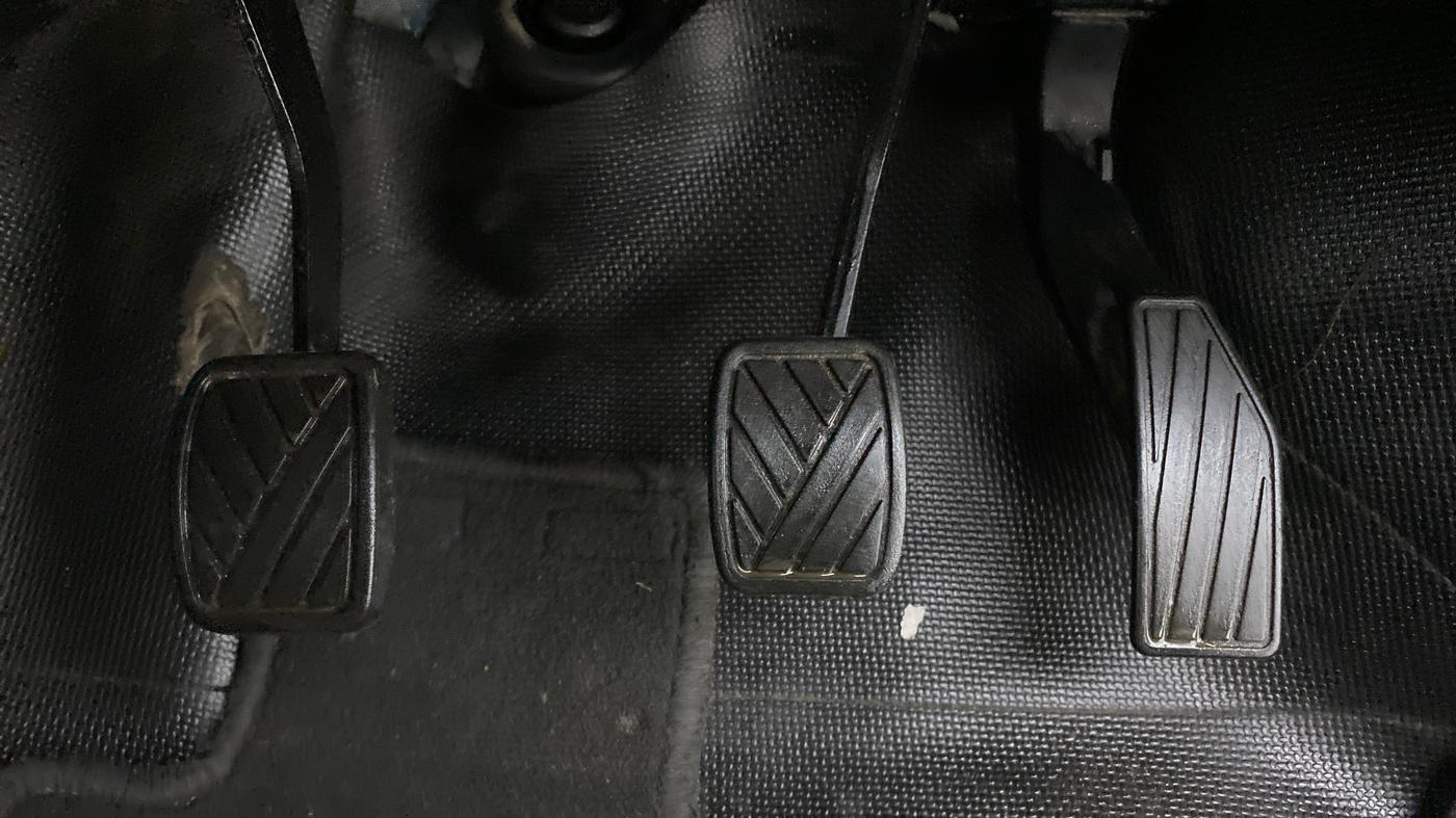 2019 Maruti IGNIS DELTA 1.2, Petrol, Manual, 66,900 km, Pedals