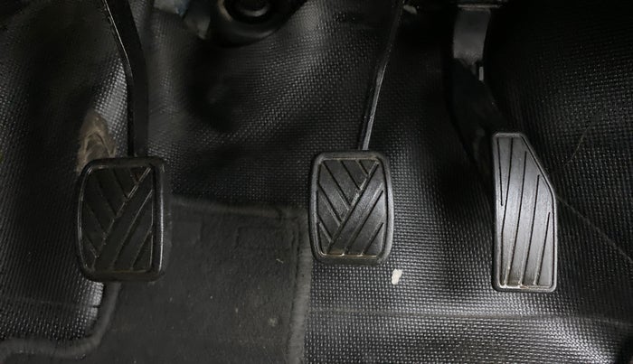 2019 Maruti IGNIS DELTA 1.2, Petrol, Manual, 66,900 km, Pedals