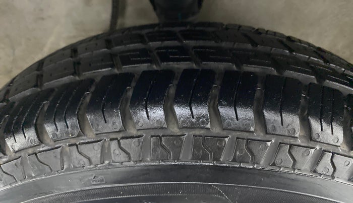2018 Maruti Alto 800 LXI, Petrol, Manual, 6,137 km, Right Front Tyre Tread