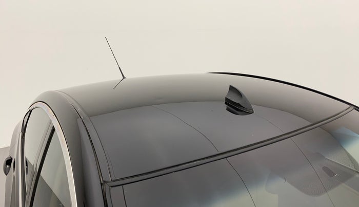 2012 Hyundai Verna FLUIDIC 1.6 VTVT SX, Petrol, Manual, 60,226 km, Roof