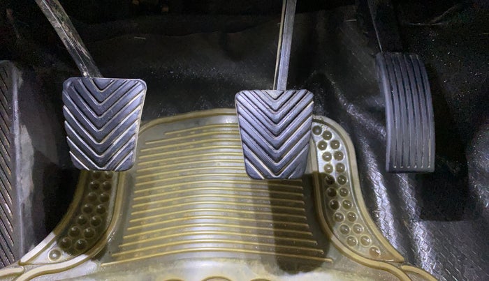 2012 Hyundai Verna FLUIDIC 1.6 VTVT SX, Petrol, Manual, 60,226 km, Pedals