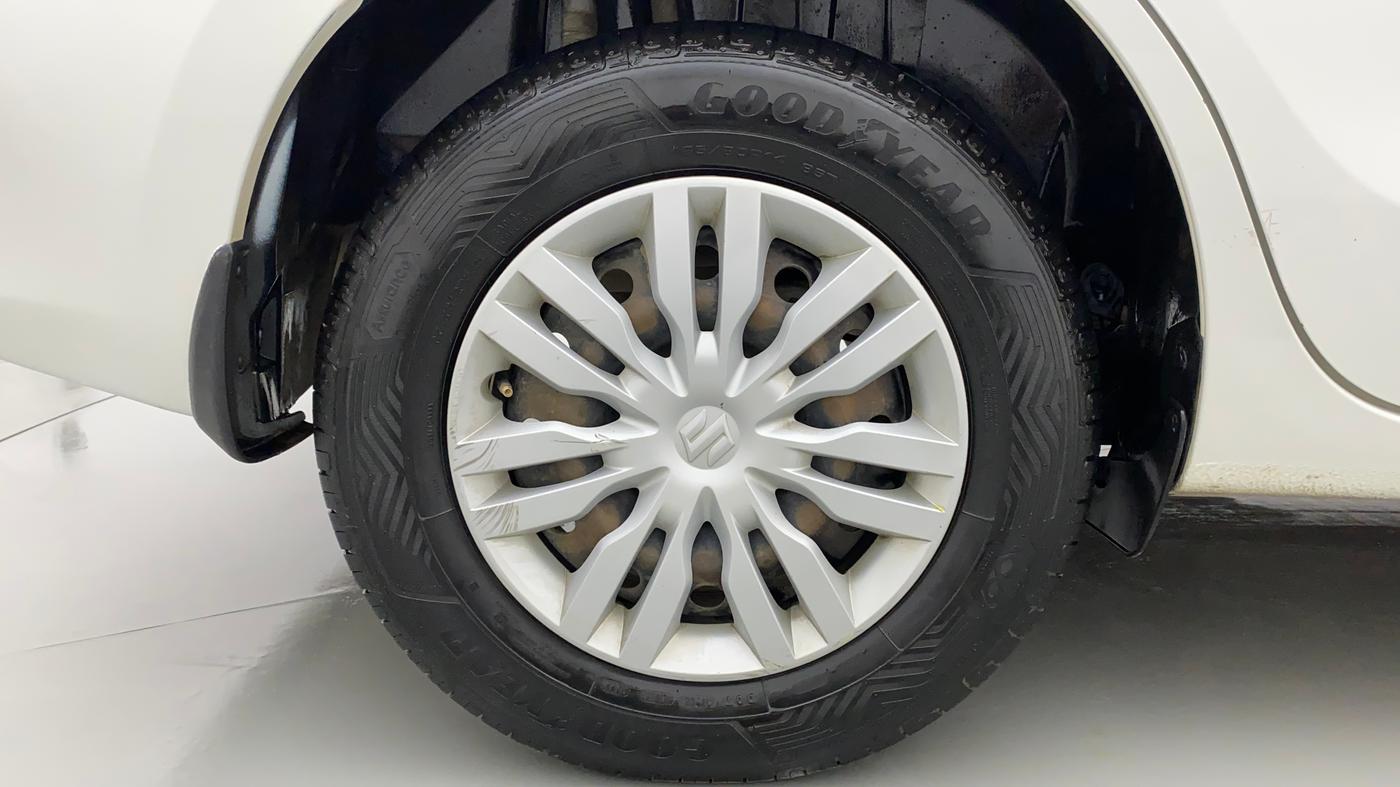 2017 Maruti Dzire VDI, Diesel, Manual, 1,02,730 km, Right Rear Wheel