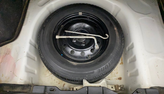 2017 Maruti Dzire VDI, Diesel, Manual, 1,02,730 km, Spare Tyre