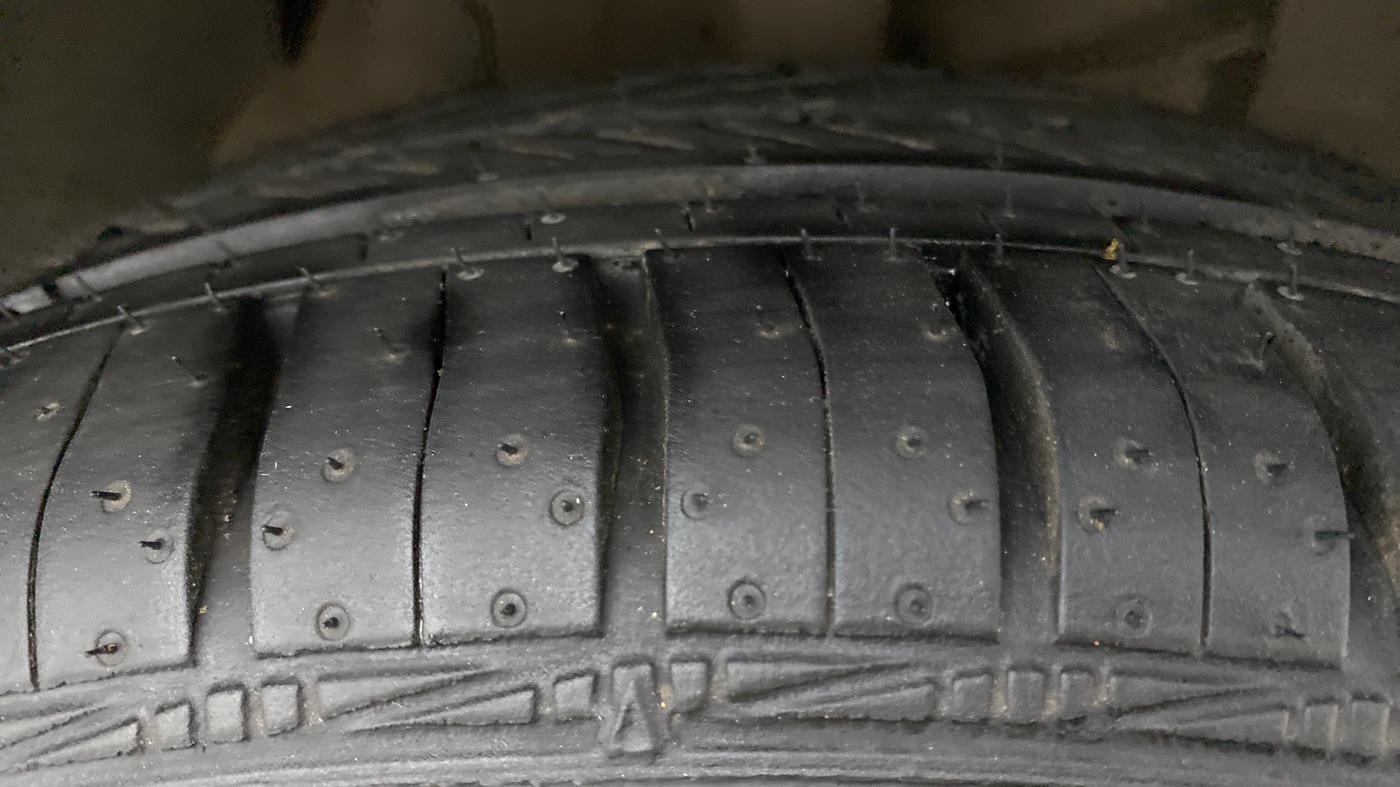 2015 Tata Zest XT QUADRAJET 90PS, Diesel, Manual, 72,219 km, Right Front Tyre Tread