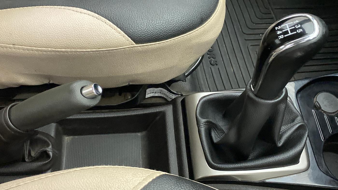 2015 Tata Zest XT QUADRAJET 90PS, Diesel, Manual, 72,219 km, Gear Lever