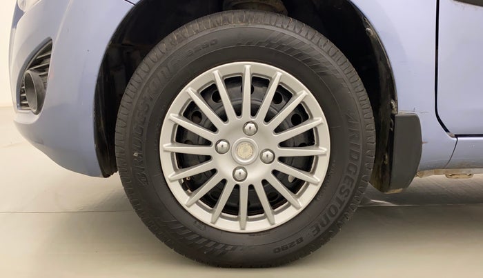 2013 Maruti Ritz VXI, Petrol, Manual, 61,680 km, Left Front Wheel