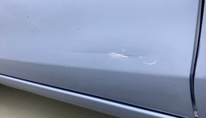 2013 Maruti Ritz VXI, Petrol, Manual, 61,680 km, Front passenger door - Slightly dented