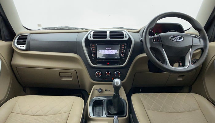 2018 Mahindra TUV300 T 10 MT Dual Tone, Diesel, Manual, 1,00,292 km, Dashboard